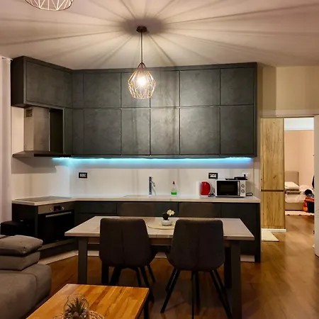 Eliot's - New Bazaar - Modern W King Bed Apartman
