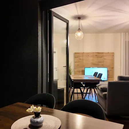 Eliot's - New Bazaar - Modern W King Bed Apartman
