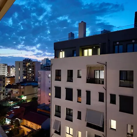Eliot's - New Bazaar - Modern W King Bed Apartman